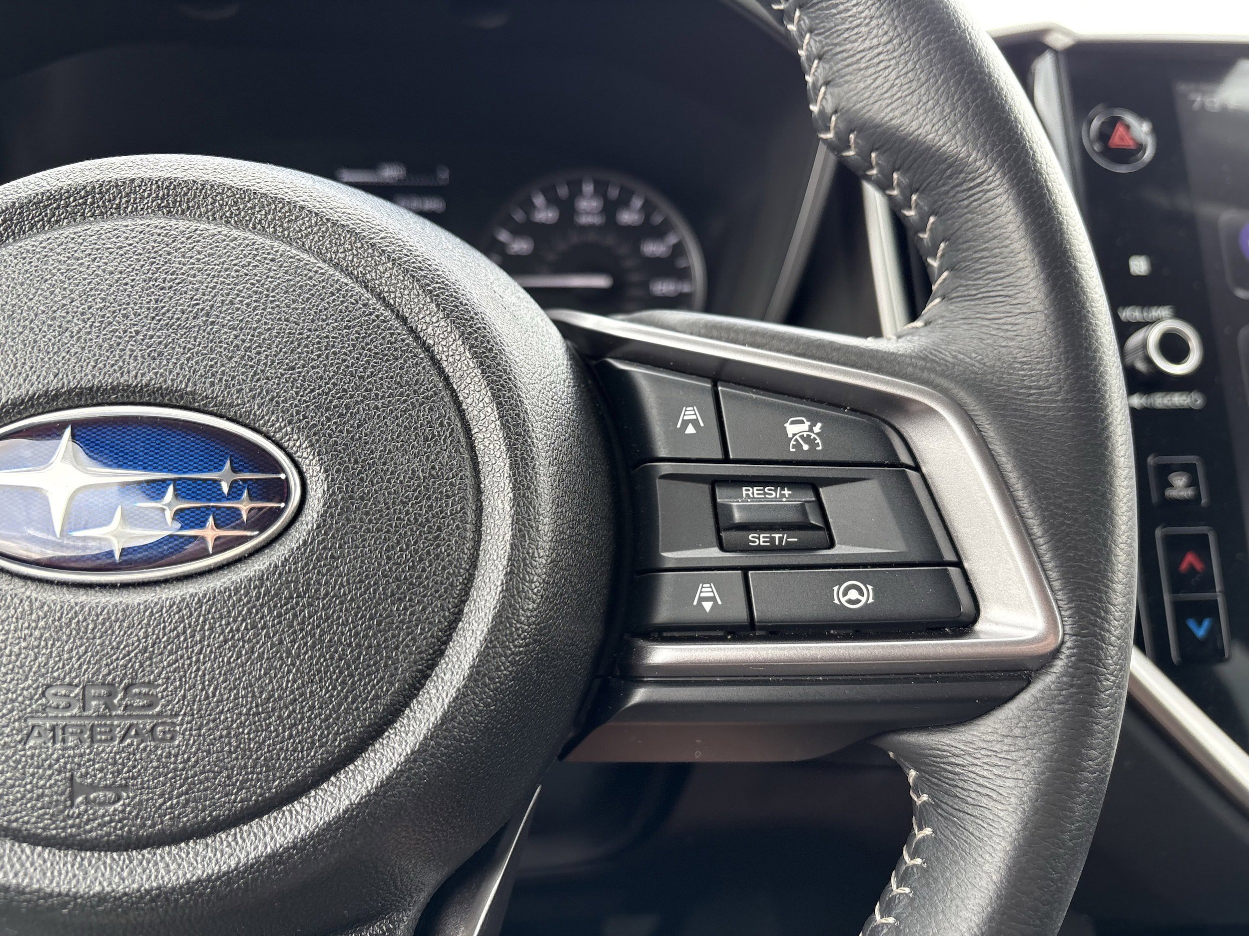 Certified 2025 Subaru Ascent Premium AWD/4WD image 16