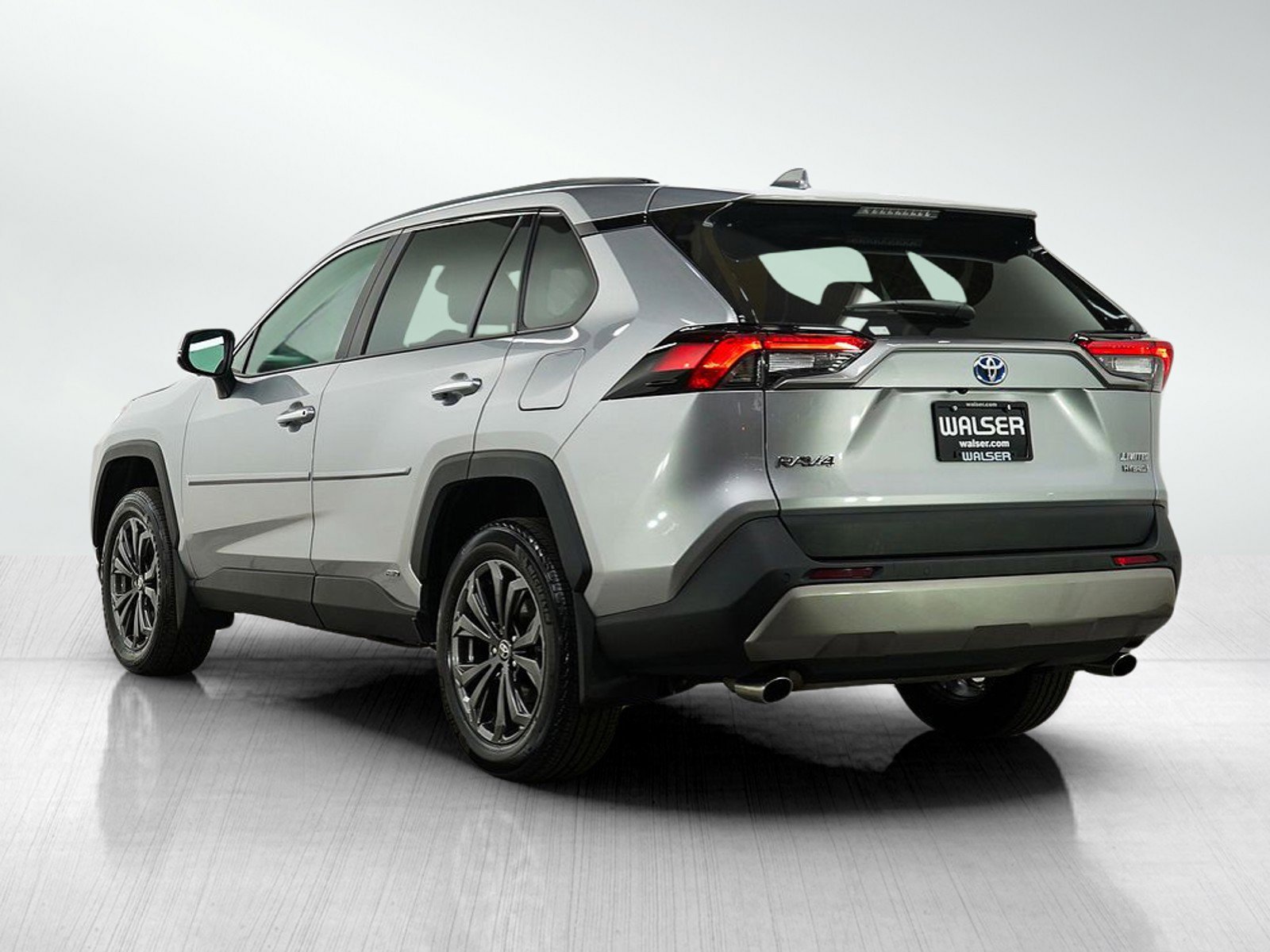 Used 2023 Toyota RAV4 Limited AWD/4WD image 3