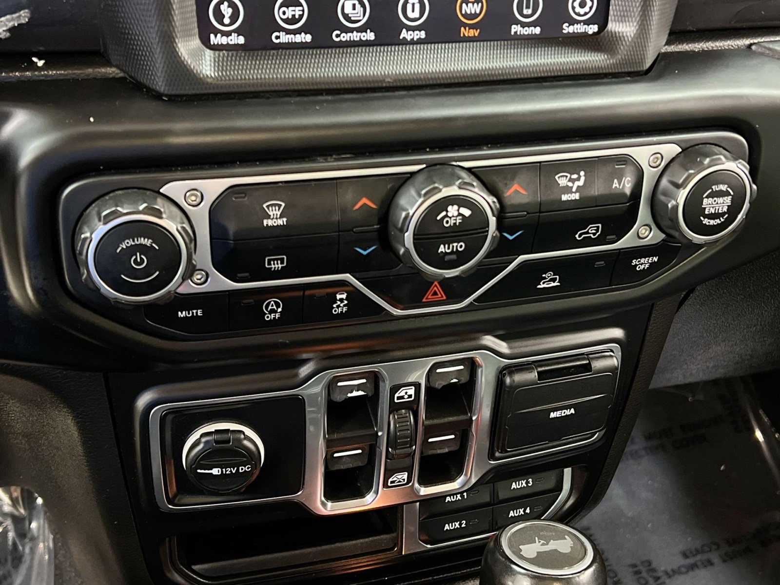 Used 2021 Jeep Wrangler Unlimited Sahara image 25