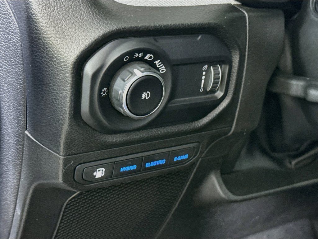 Used 2024 Jeep Wrangler Unlimited AWD/4WD image 18