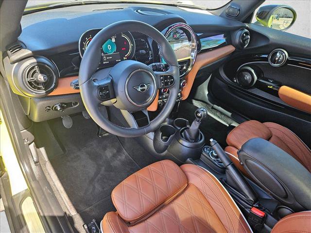 Used 2024 MINI Cooper S w/ Signature Upholstery Package image 10