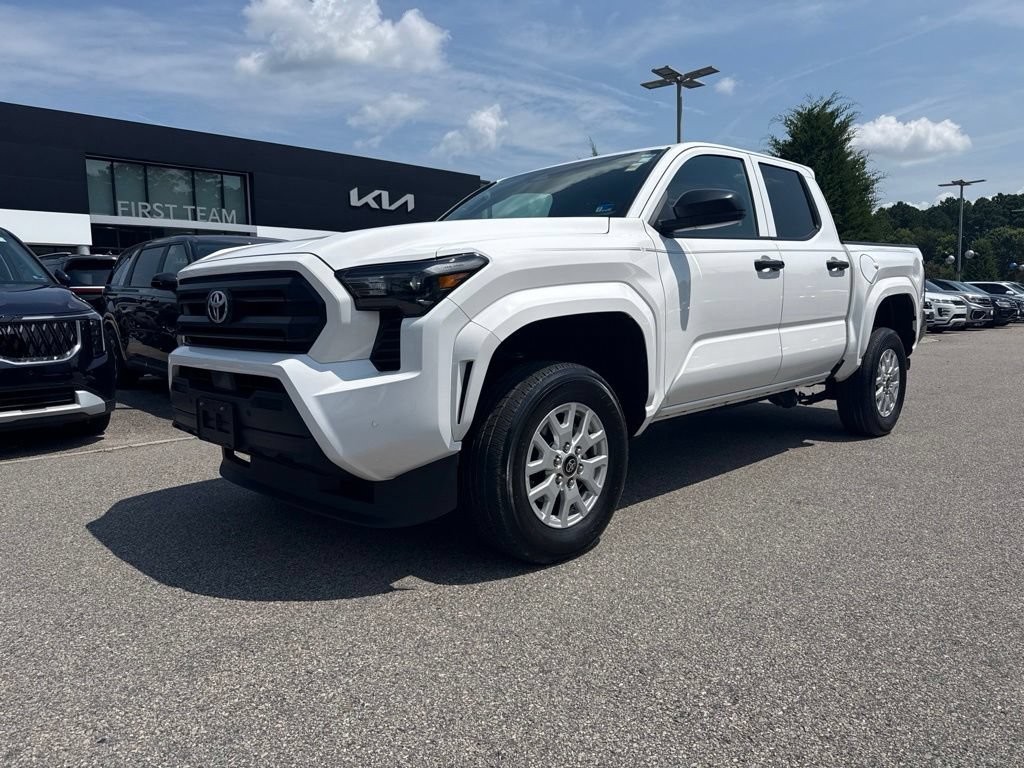 Used 2025 Toyota Tacoma SR w/ SR Upgrade Package RWD image 2