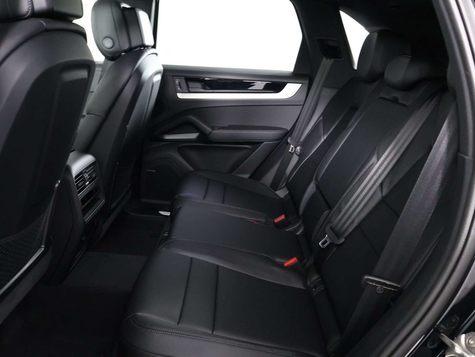 New 2026 Porsche Cayenne AWD/4WD image 18