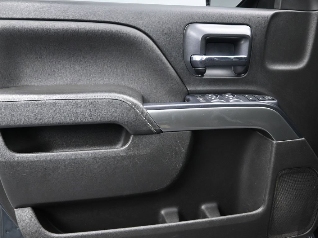 Used 2018 Chevrolet Silverado 1500 LT w/ All Star Edition image 11