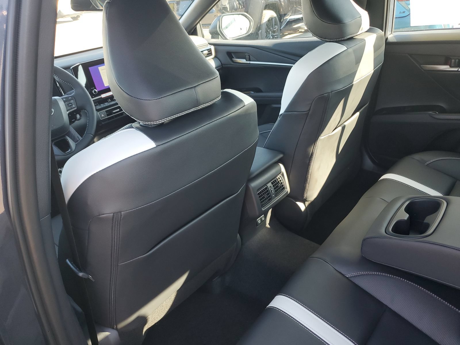New 2026 Toyota Camry SE AWD/4WD image 14