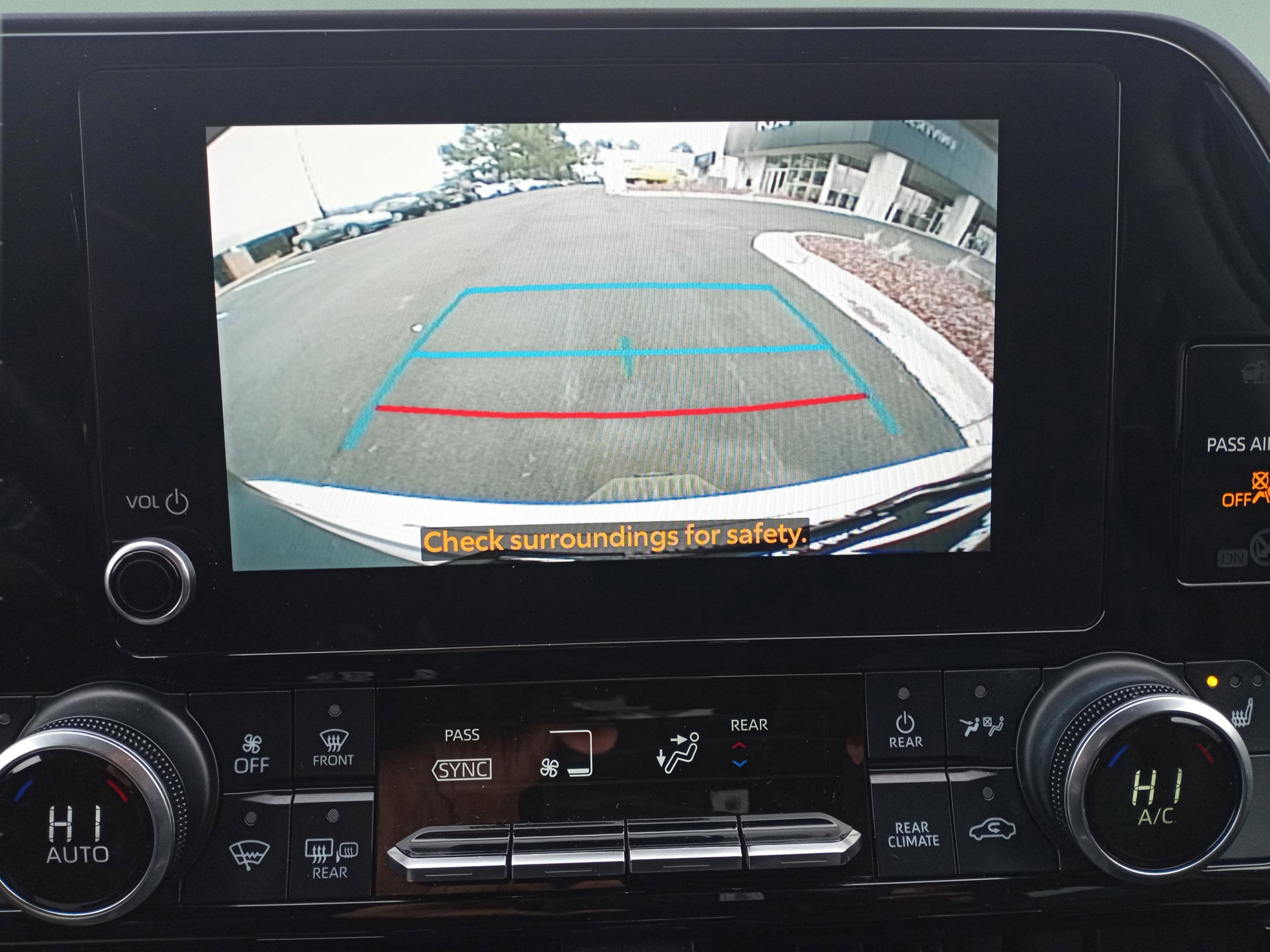 Used 2023 Toyota Highlander L image 19