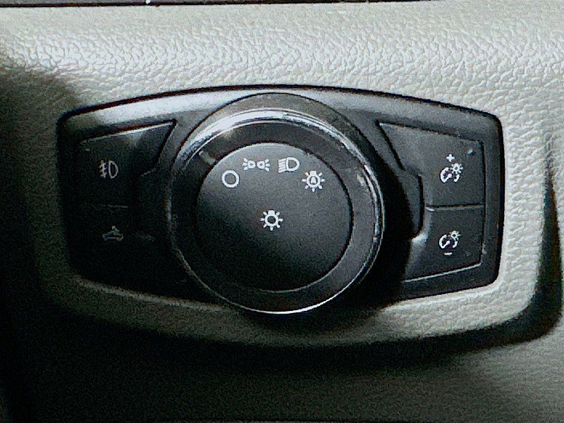 Used 2016 Ford F150 XLT image 10