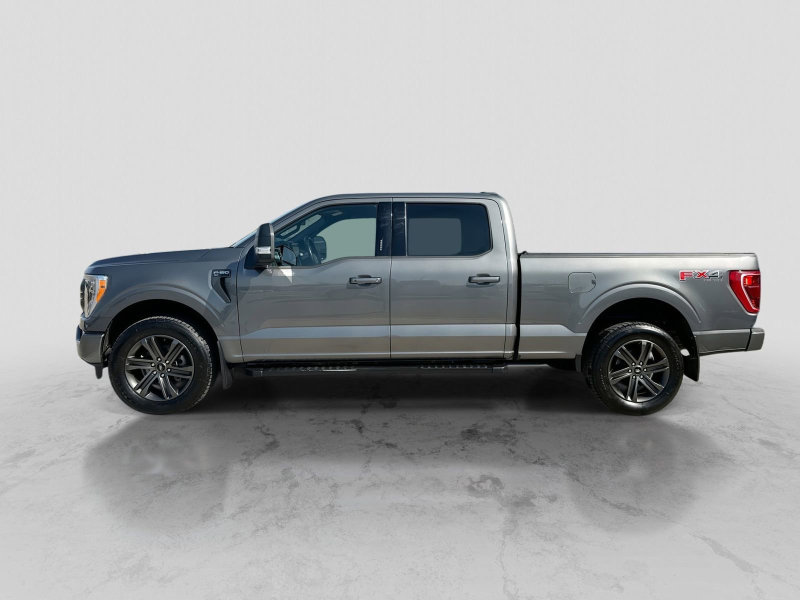 Used 2022 Ford F150 XLT w/ Equipment Group 302A High AWD/4WD image 3
