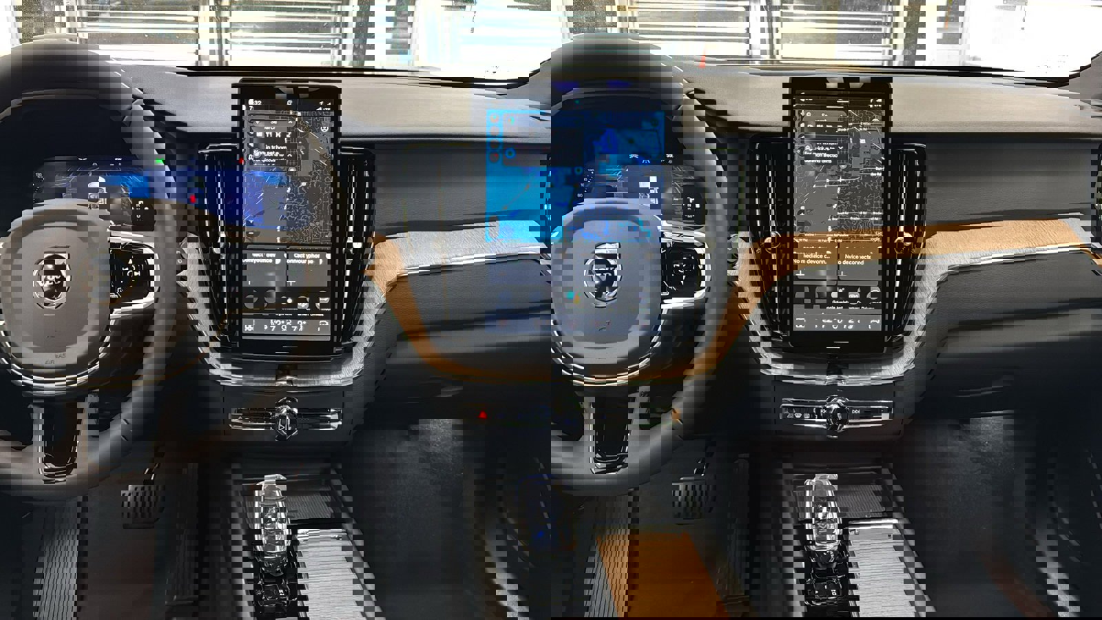 Used 2026 Volvo XC60 B5 Plus w/ Protection Package Premier image 11