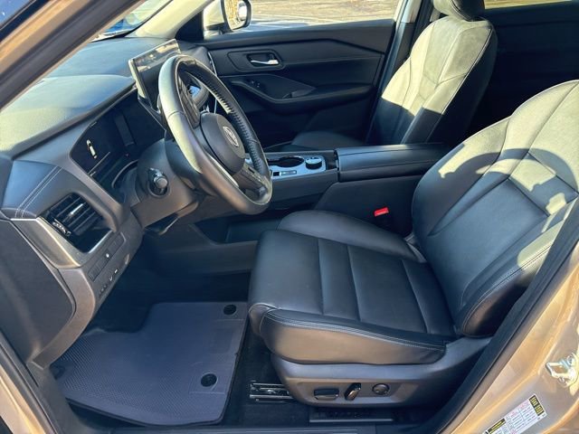 Used 2024 Nissan Rogue SL image 12