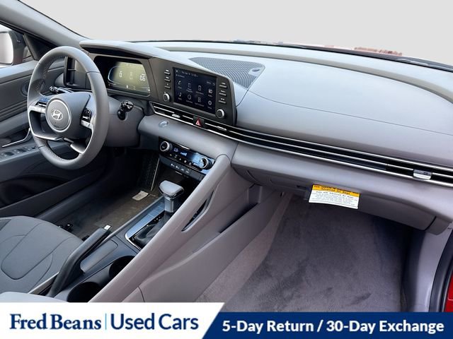 Used 2025 Hyundai Elantra Sport image 28