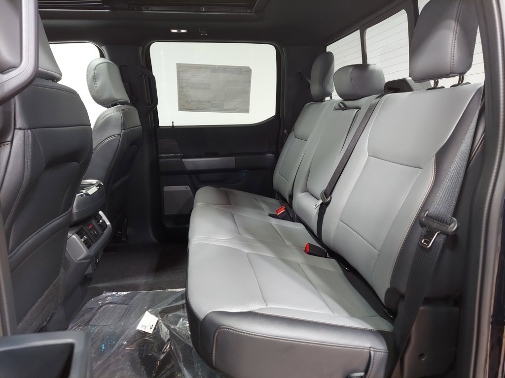 New 2025 Ford F150 Lightning Lariat image 32