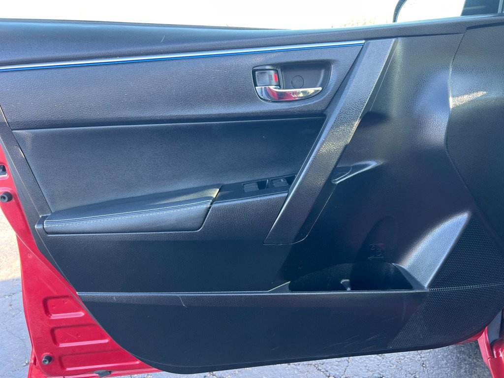 Used 2016 Toyota Corolla S image 10