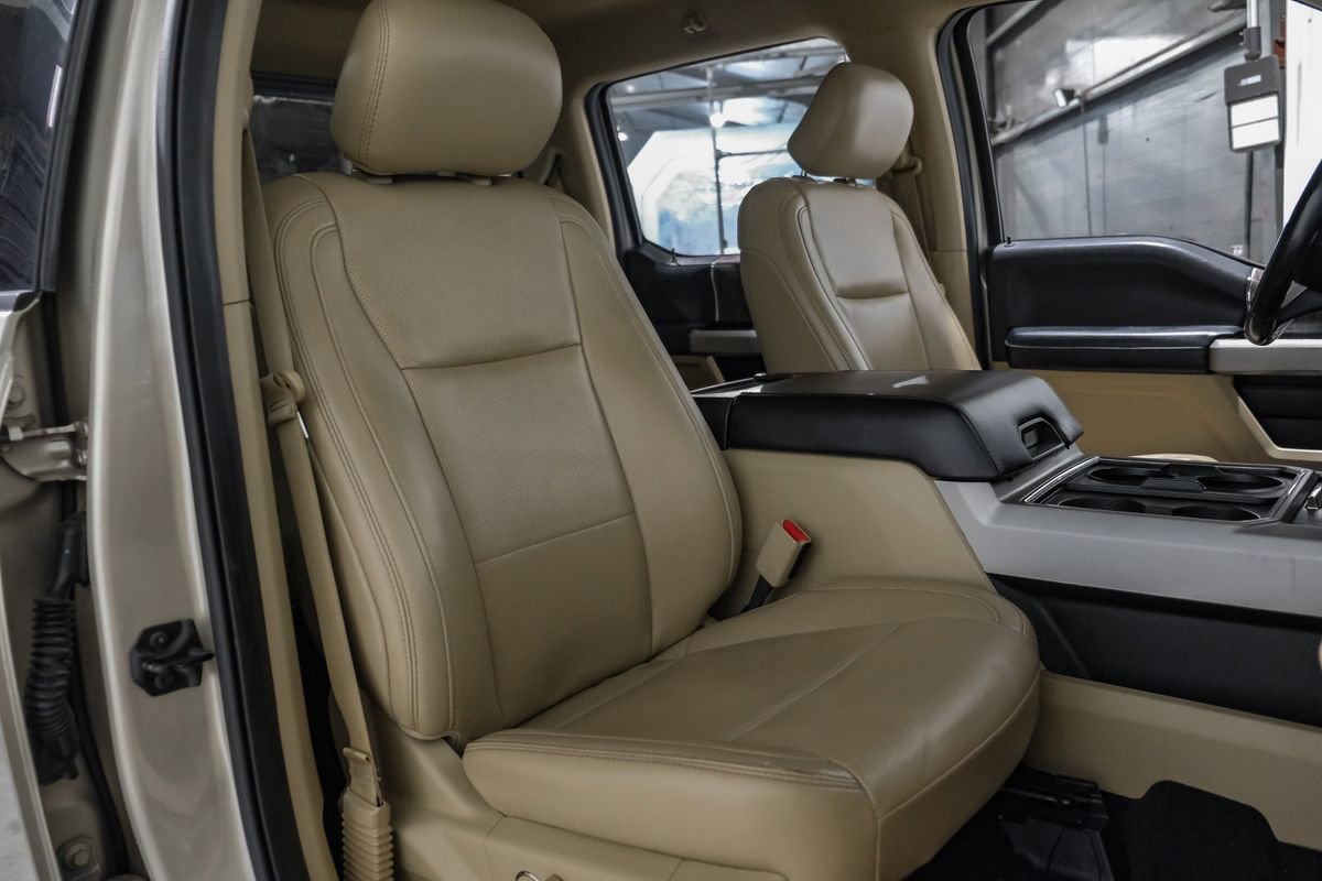 Used 2017 Ford F250 Lariat w/ Chrome Package image 33