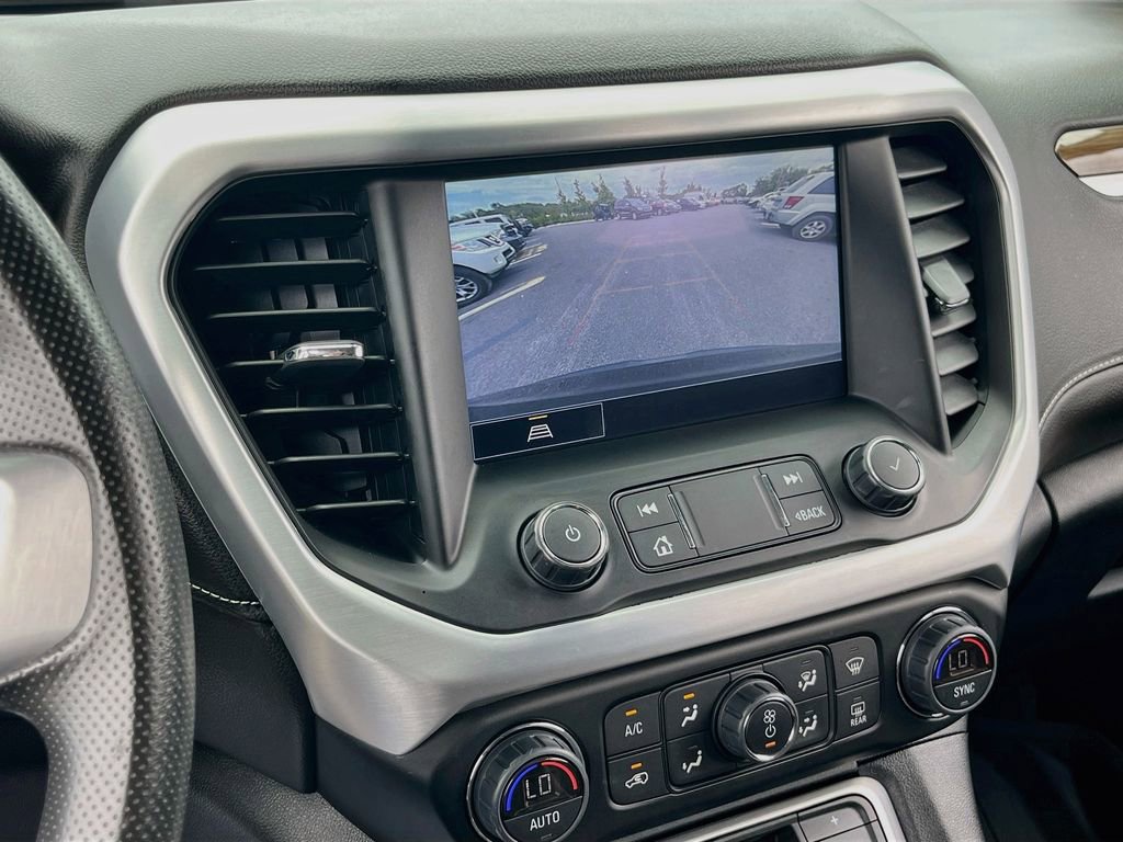 Used 2022 GMC Acadia SLE w/ Driver Convenience Package FWD image 14