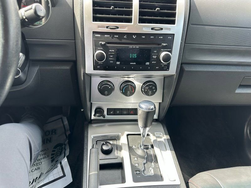 Used 2008 Dodge Nitro R/T image 20