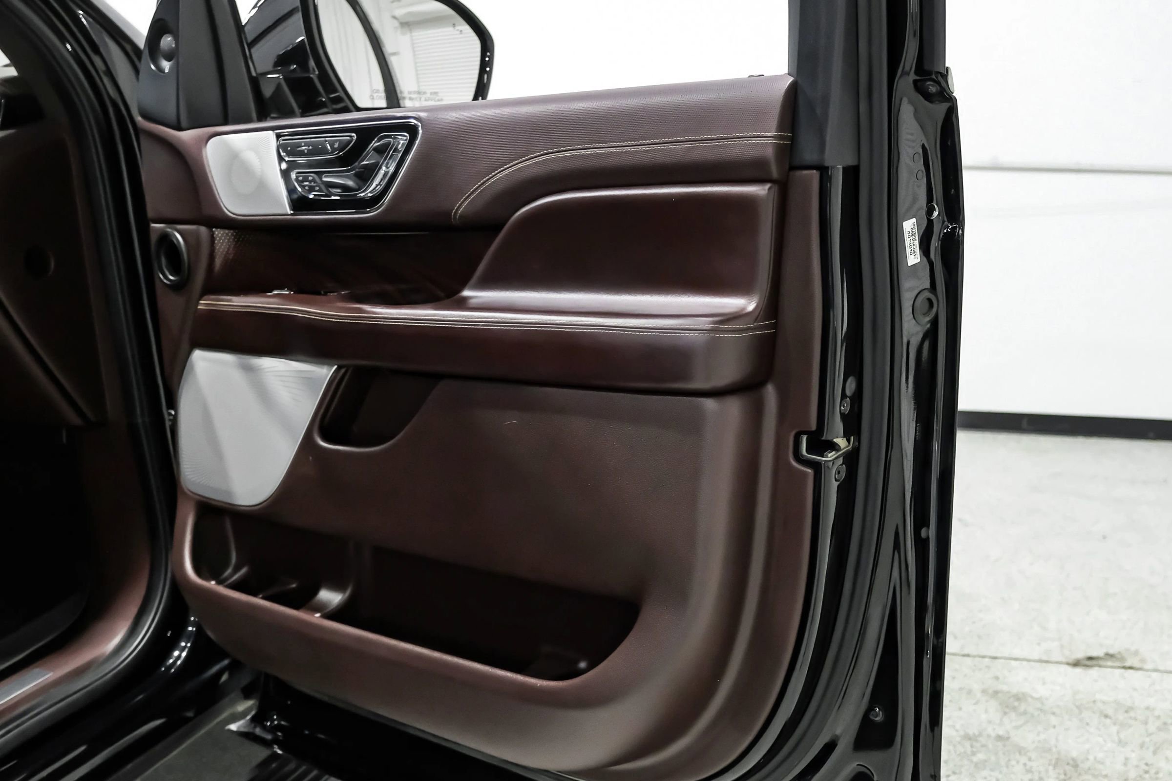 Used 2020 Lincoln Navigator Black Label image 41