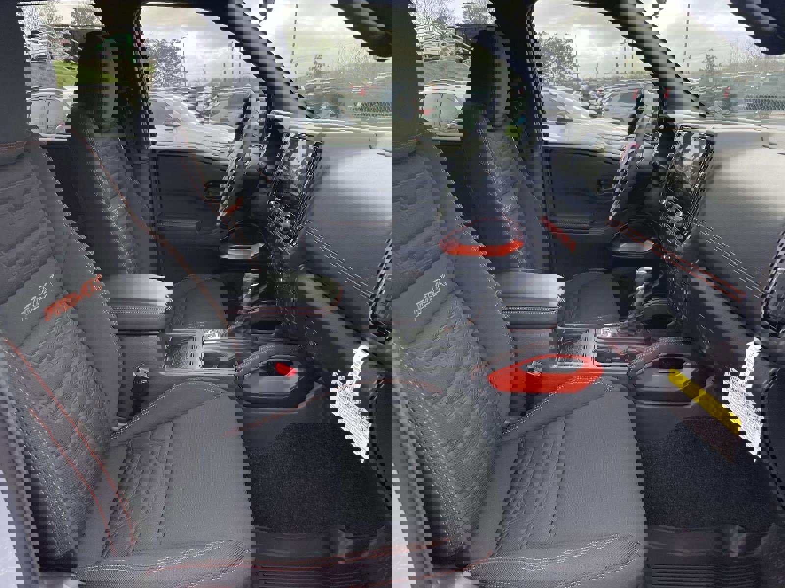 Used 2026 Nissan Frontier PRO-4X w/ Pro-4x Convenience Package image 14