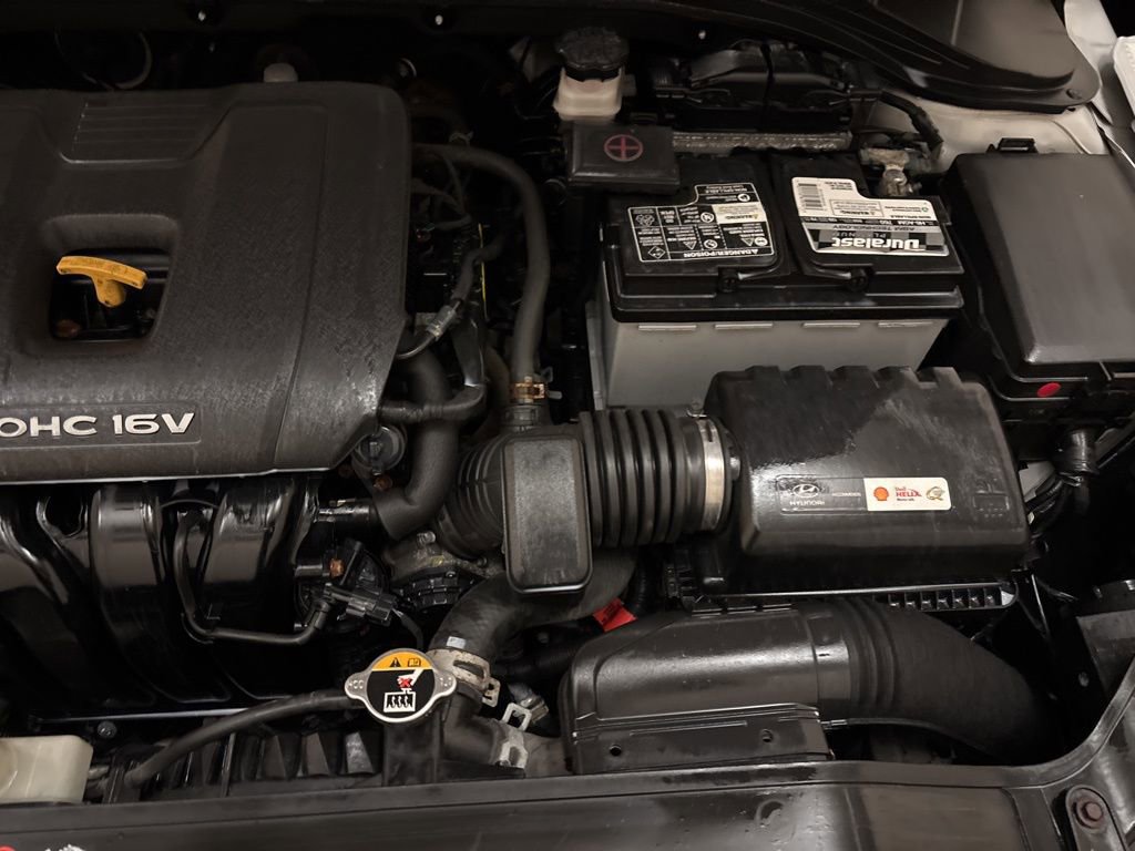 Used 2018 Hyundai Elantra SE w/ Cargo Package image 18