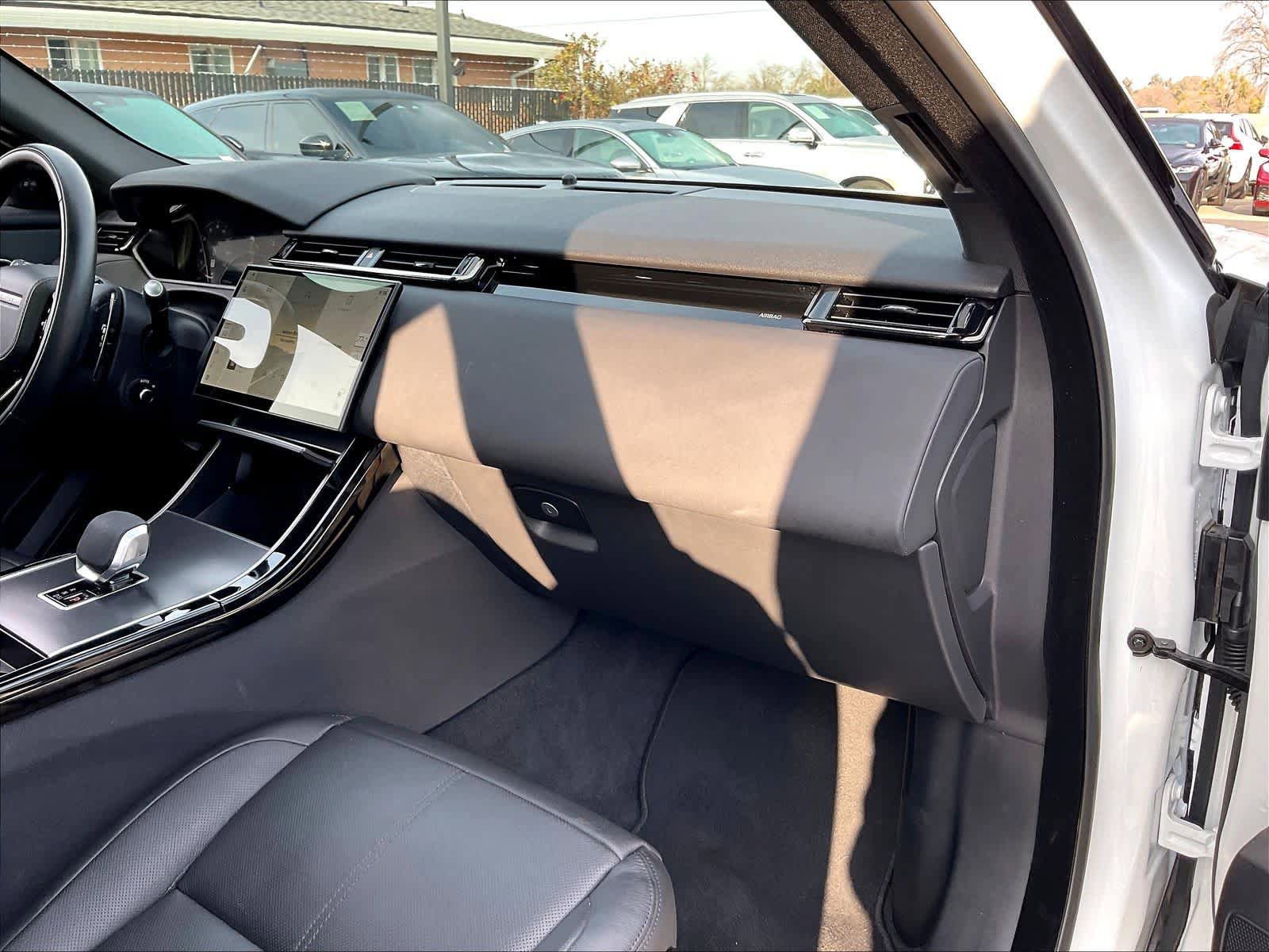 Used 2026 Land Rover Range Rover Velar S AWD/4WD image 18
