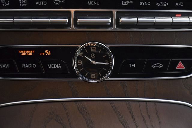 Used 2018 Mercedes-Benz E 400 4MATIC Sedan image 15