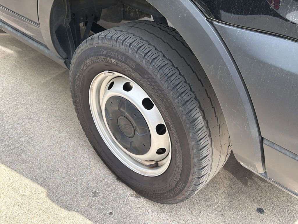 Used 2024 Ford Transit 250 148 Medium Roof image 5