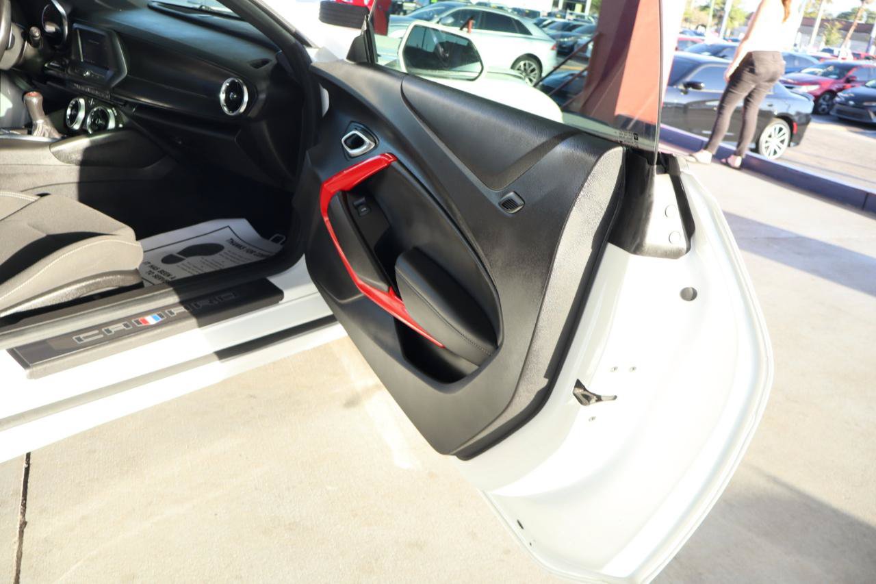 Used 2022 Chevrolet Camaro LT RWD image 37