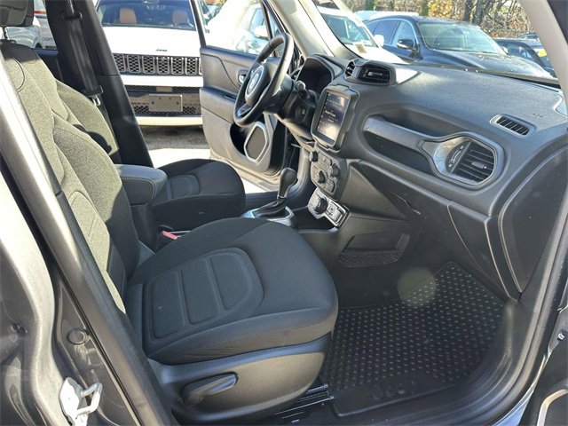 Certified 2022 Jeep Renegade Latitude w/ Convenience Group image 24