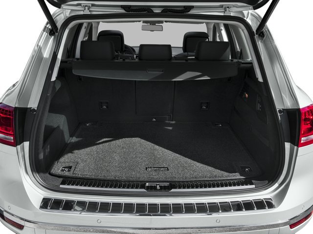 Used 2017 Volkswagen Touareg Executive AWD/4WD image 13