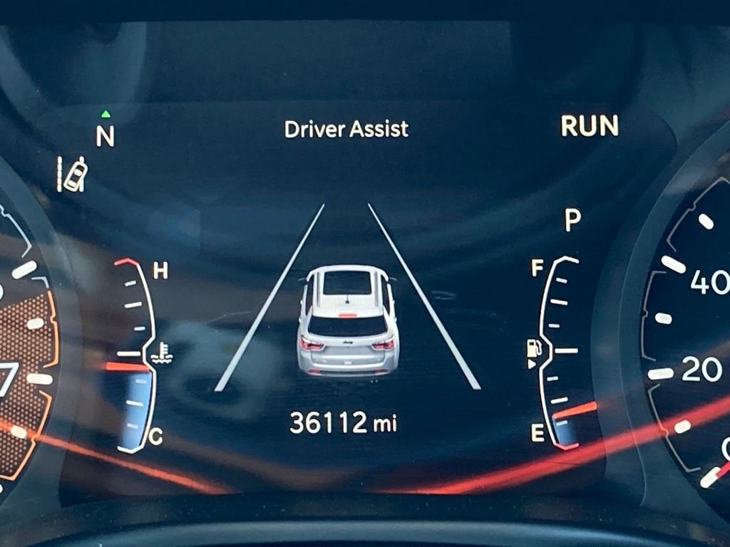 Used 2025 Jeep Compass Trailhawk image 16