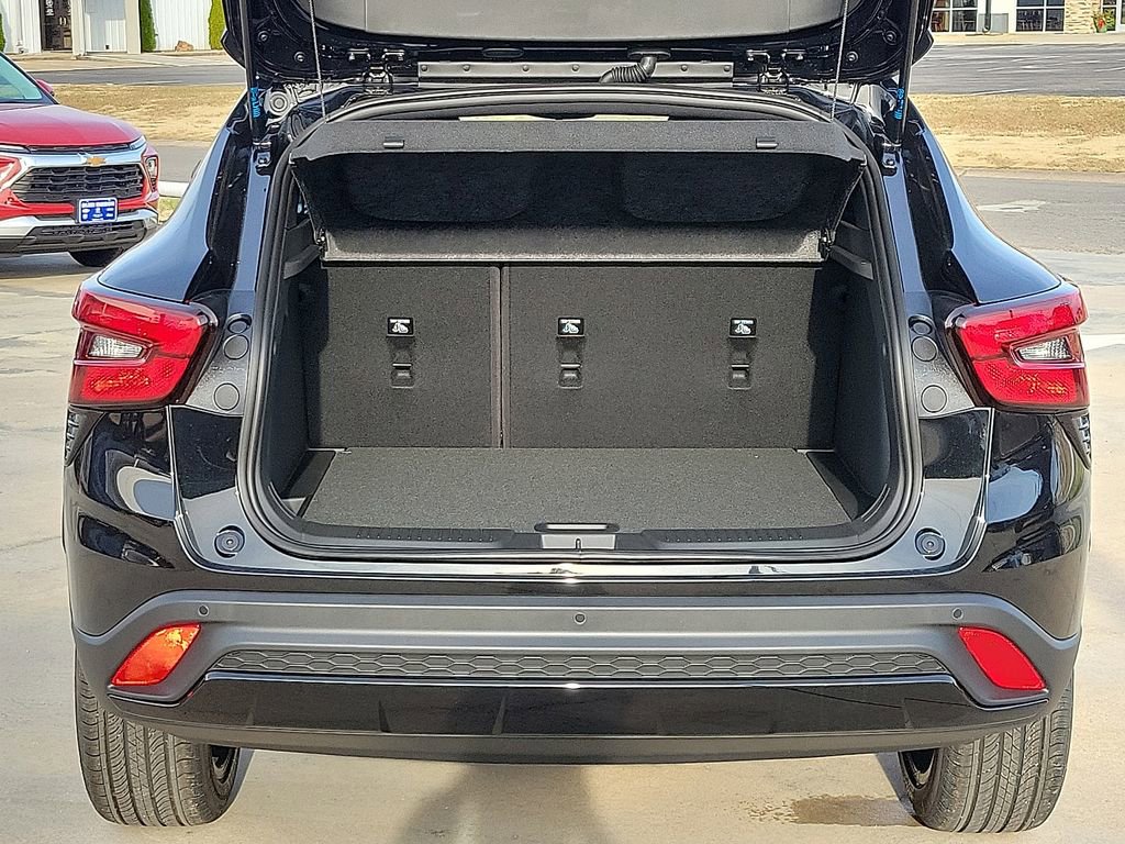 New 2026 Chevrolet Trax RS w/ Driver Confidence Package image 8