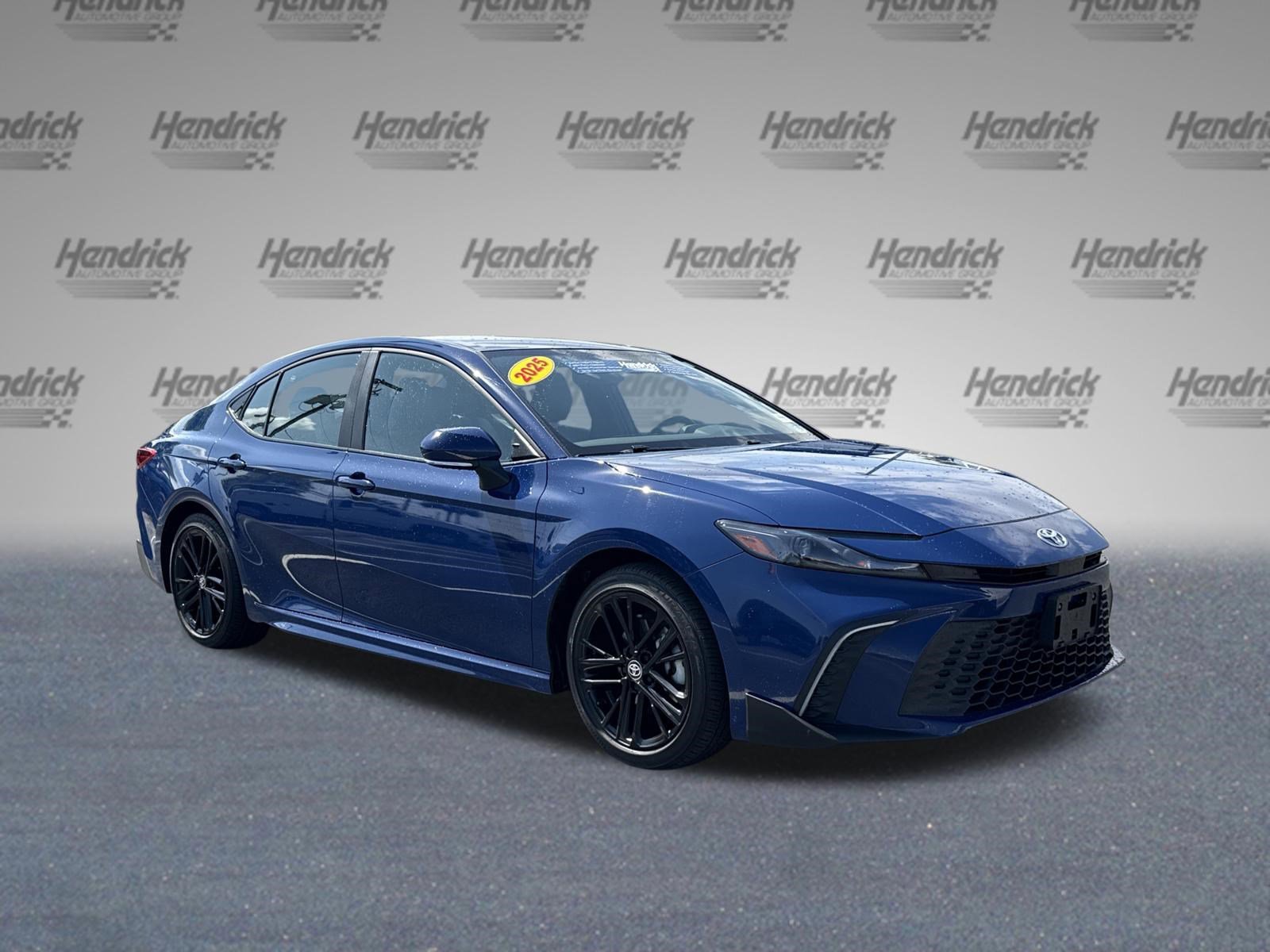 Used 2025 Toyota Camry SE w/ Multimedia Upgrade Package FWD image 2