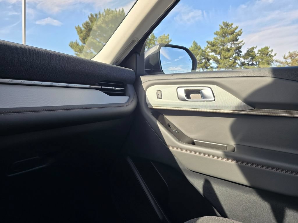 New 2026 Ford Explorer Active AWD/4WD image 25