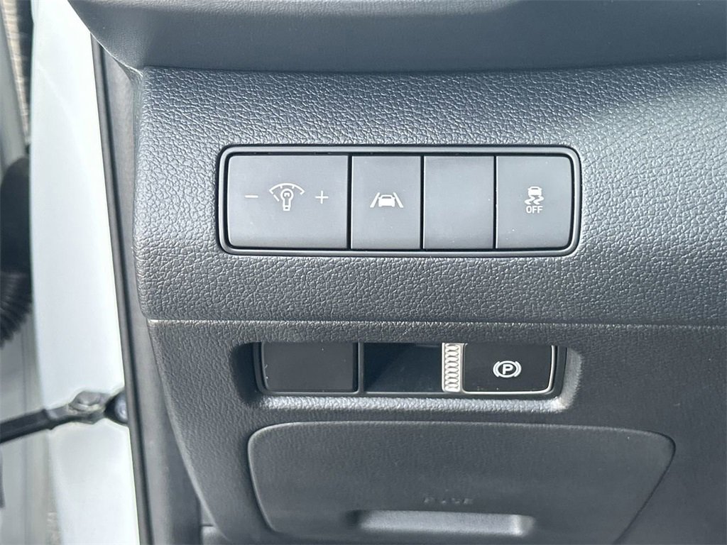 Certified 2023 Hyundai Santa Fe SE image 24