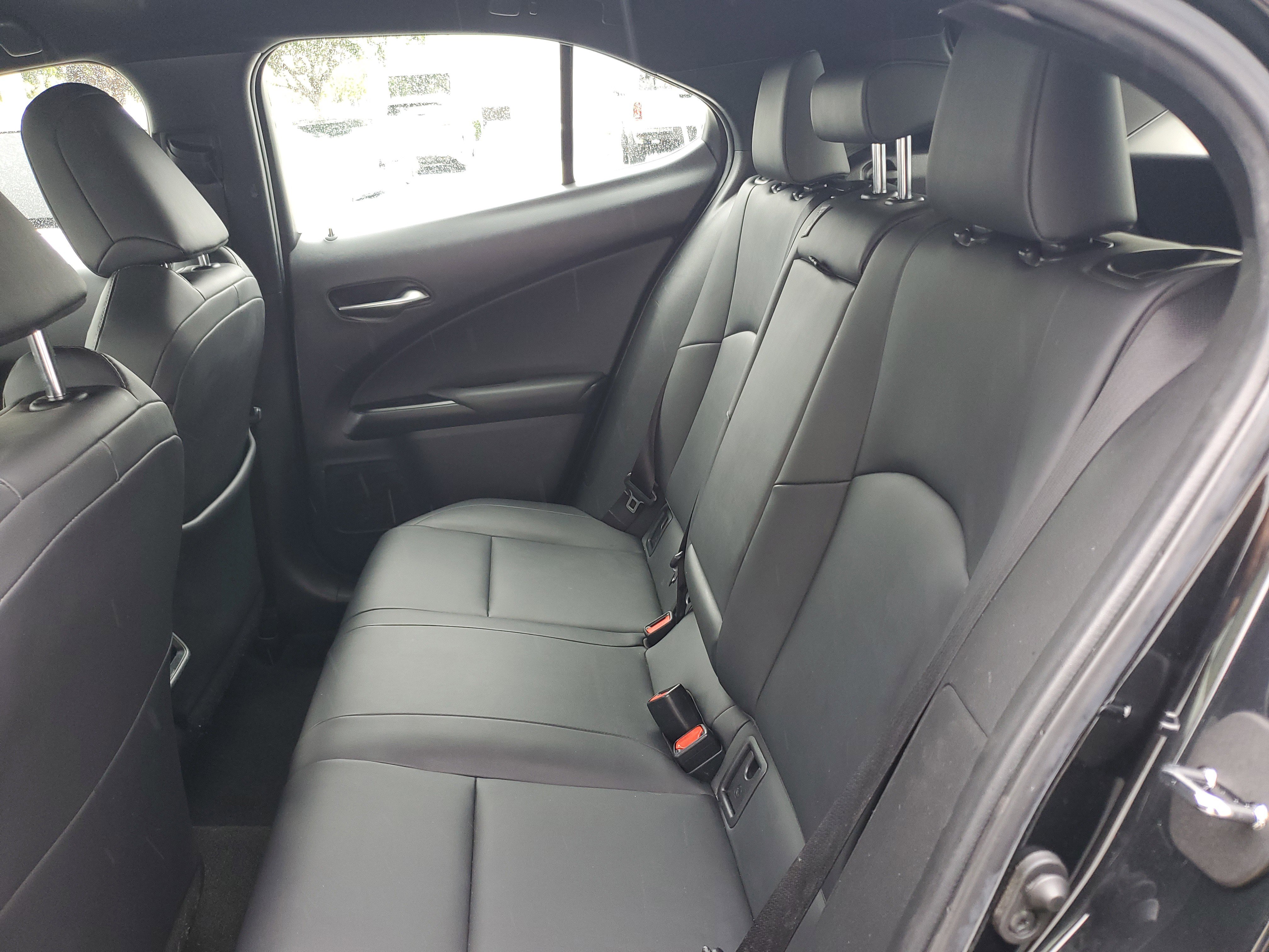 Used 2021 Lexus UX 200 w/ Accessory Package (Z1) image 10
