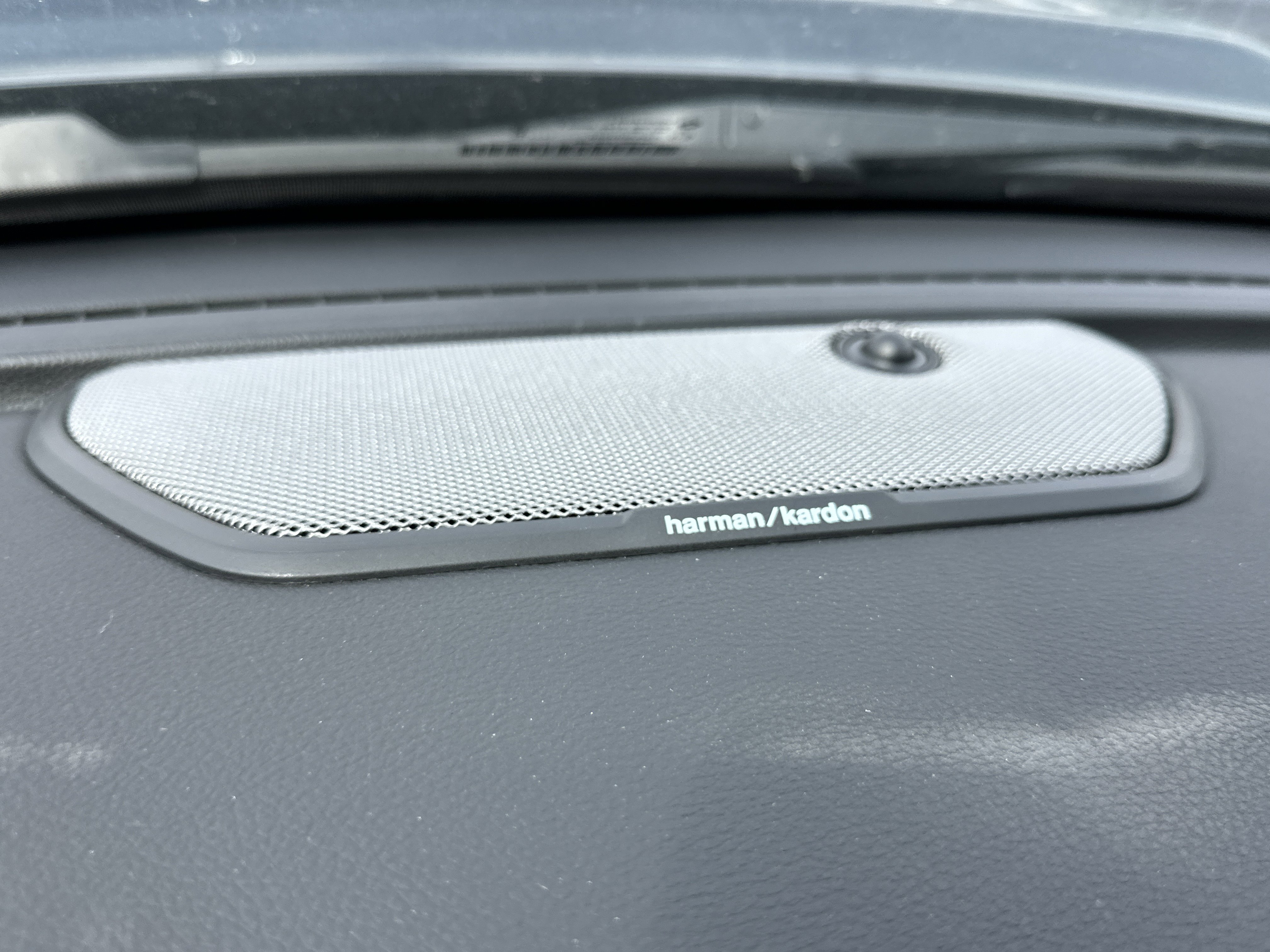 New 2026 RAM 3500 Laramie AWD/4WD image 12