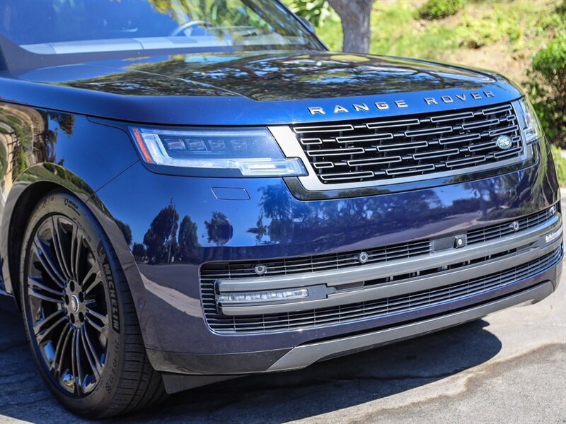 Used 2023 Land Rover Range Rover Autobiography AWD/4WD image 9