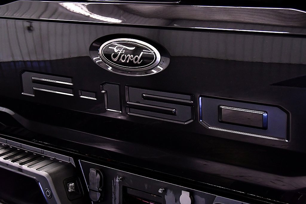 Used 2023 Ford F150 XLT w/ XLT Black Appearance Package image 12