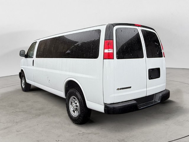 Used 2023 Chevrolet Express 3500 LS w/ Cold Climate Package RWD image 7