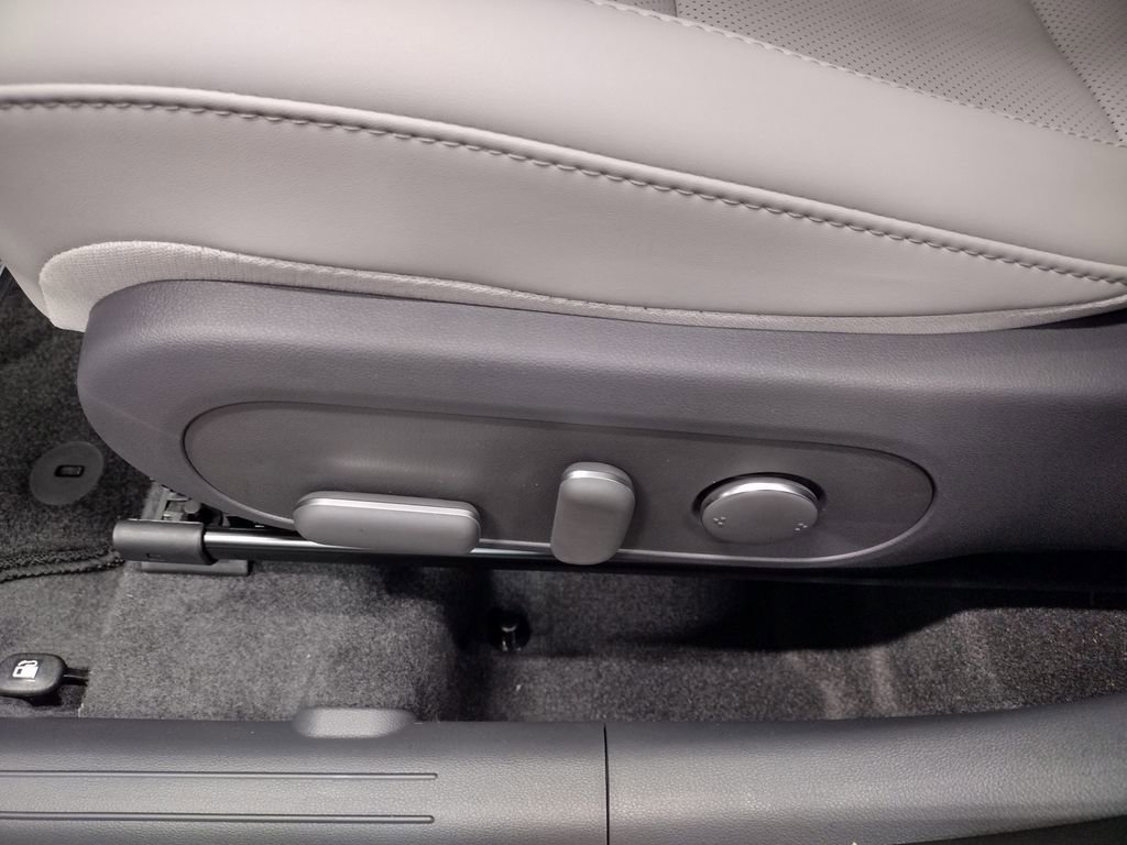 New 2026 Hyundai Kona SEL Premium image 21