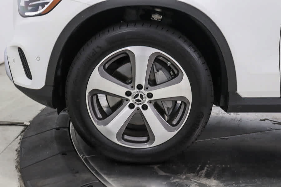 Certified 2022 Mercedes-Benz GLC 300 image 11