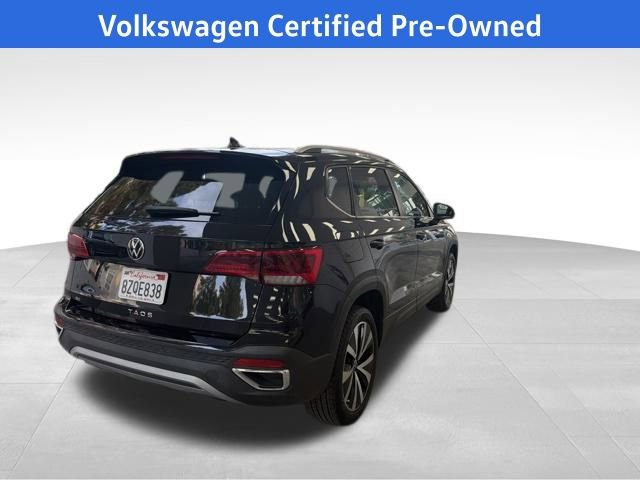 Certified 2022 Volkswagen Taos SE image 9