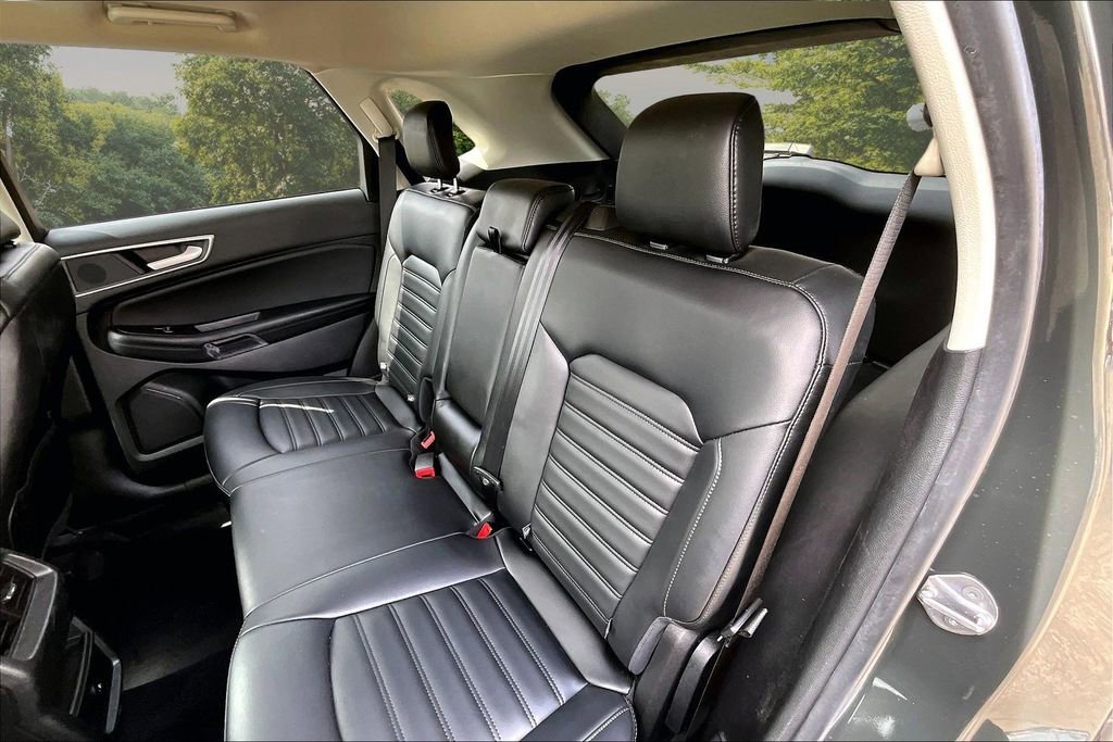 Used 2023 Ford Edge SEL image 25