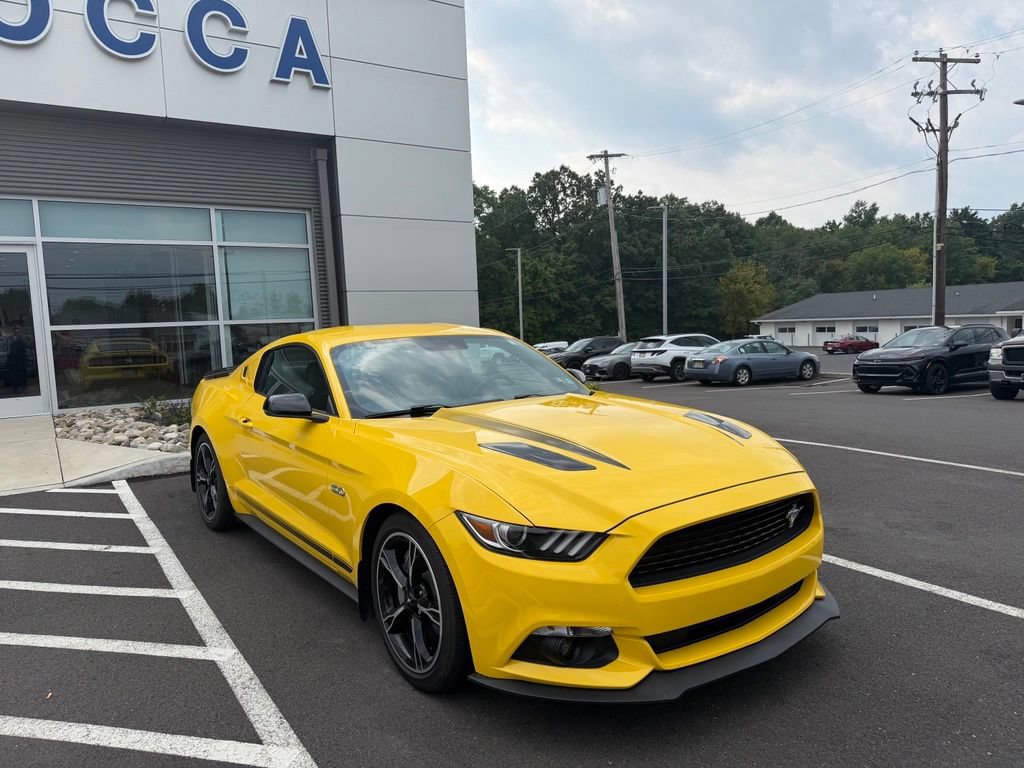 Used 2016 Ford Mustang GT Premium w/ Equipment Group 401A RWD image 5