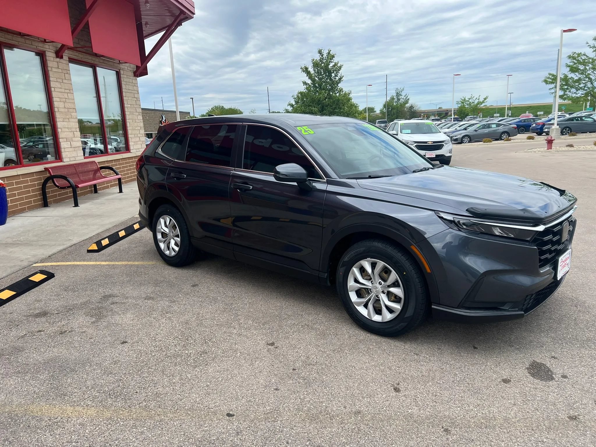 Used 2025 Honda CR-V LX image 3