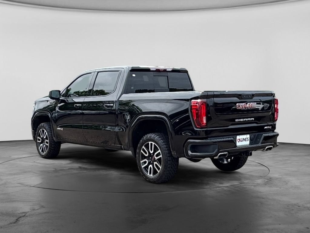 Used 2023 GMC Sierra 1500 AT4 w/ AT4 Premium Package AWD/4WD image 8