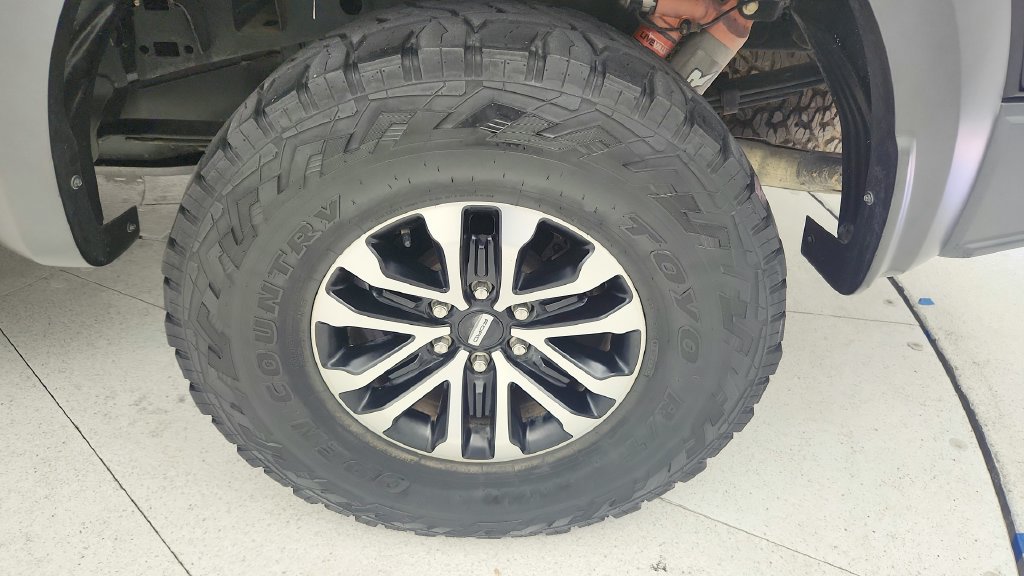 Used 2019 Ford F150 Raptor w/ Equipment Group 802A Luxury AWD/4WD image 26