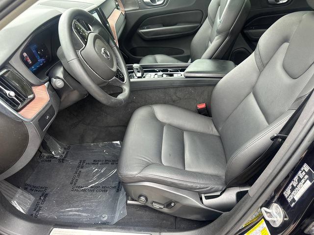 Used 2024 Volvo XC60 B5 Plus w/ Protection Package Premier AWD/4WD image 28