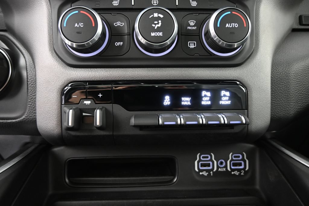 Used 2022 RAM 1500 Big Horn AWD/4WD image 30