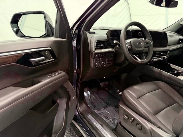 Used 2025 Chevrolet Tahoe Z71 w/ Z71 Off-Road Package AWD/4WD image 36